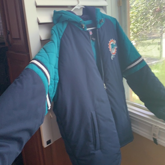 Never worn. - Picture 3 of 8